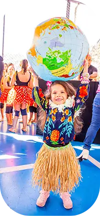 Alunos participando da Feira de Missões